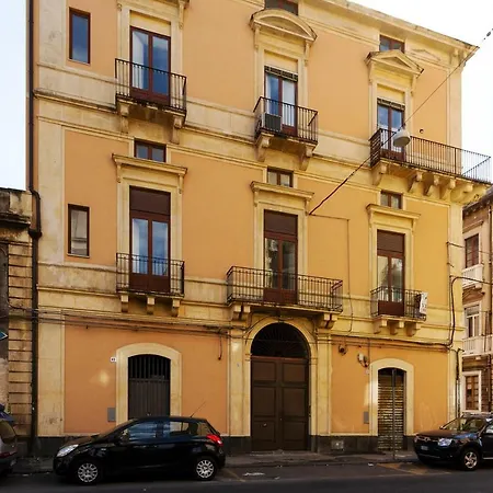 Art & History Flat Catania