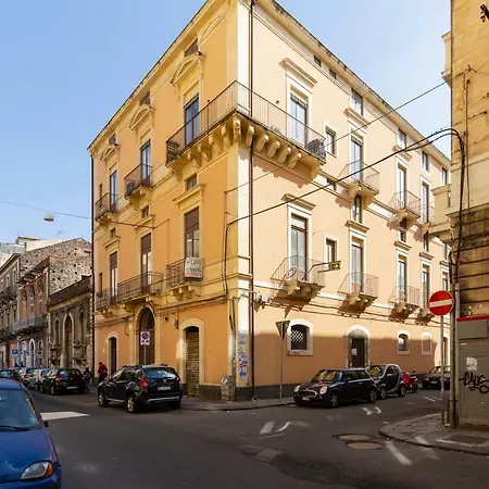 Art & History Flat Catania